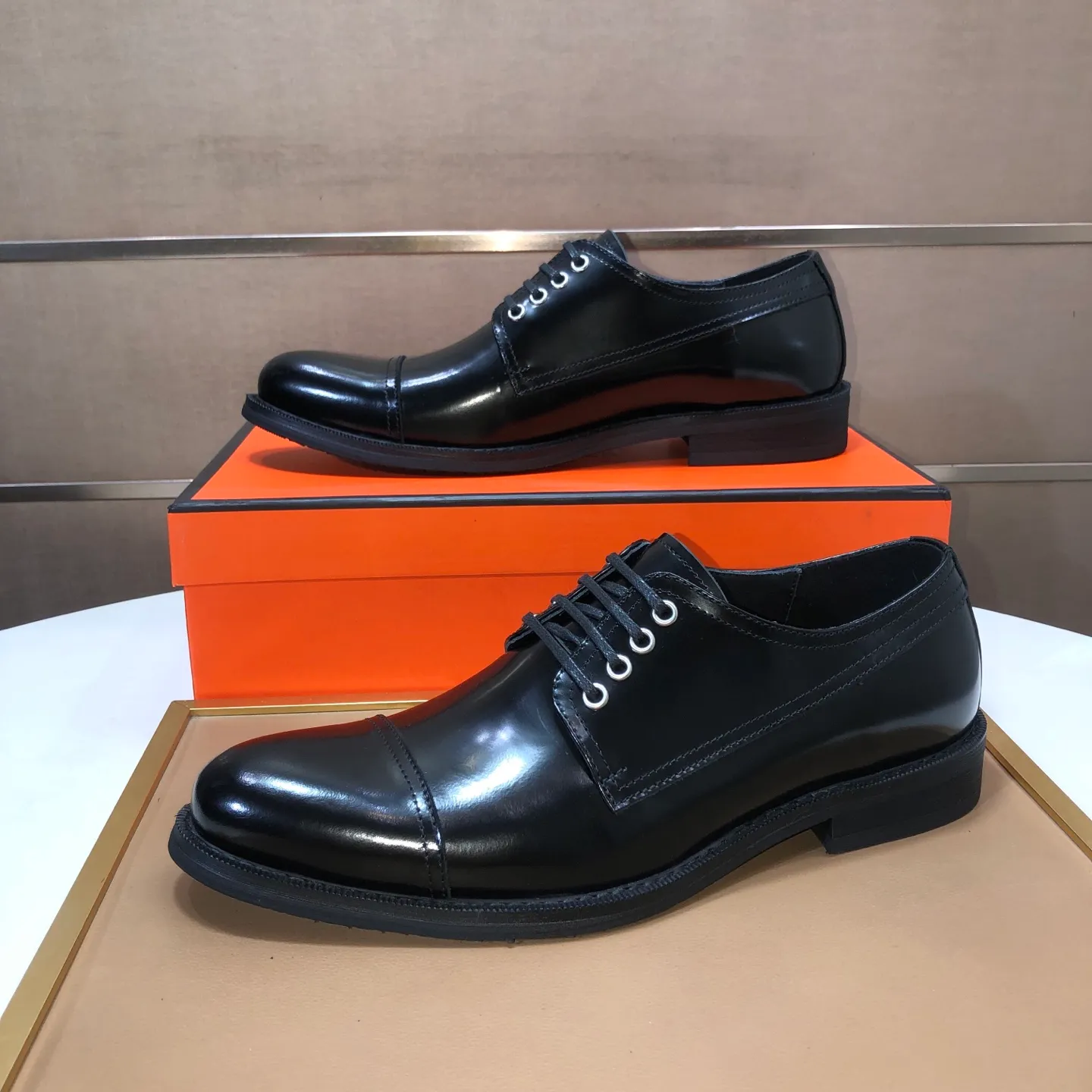 Men's Men's Shoes💰540💰[HERMES] (cowhide lining)🍀Italian top luxury🍀He does not pursue novel styles and gorgeous colors, but attracts the favor of successful men with his flawless, elegant and classic style. Formal leather shoes This very comfortable, simple and stable style allows you to easily match any style! The pattern is absolutely 1:1 refined from the original case, and we strive for excellence in materials, imported cowhide + cowhide lining💪💪💪extraordinary texture👍! .Code number: 39-45 (45 customized)